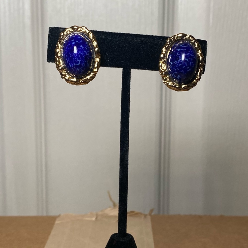 Vintage Blue Clip On Earrings